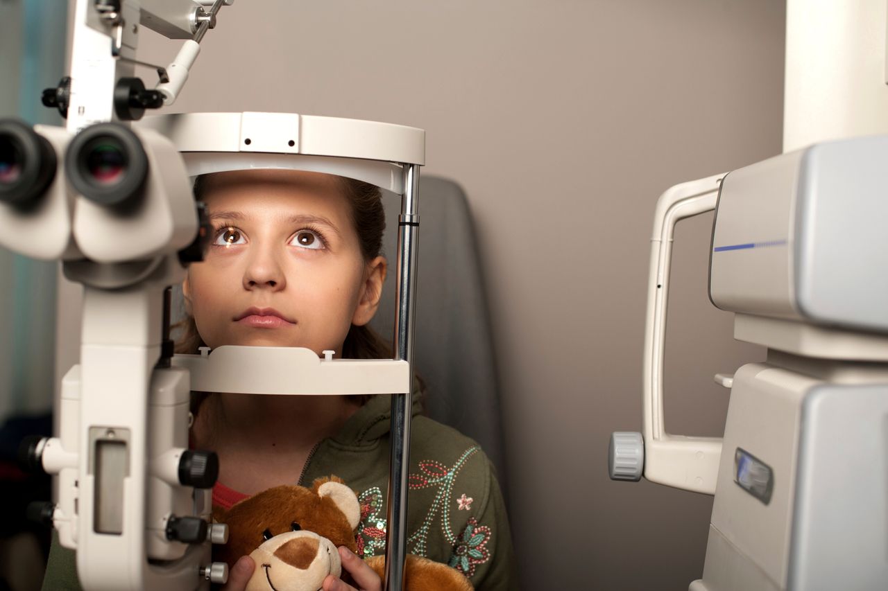 Oculista per distacco retina a Livorno