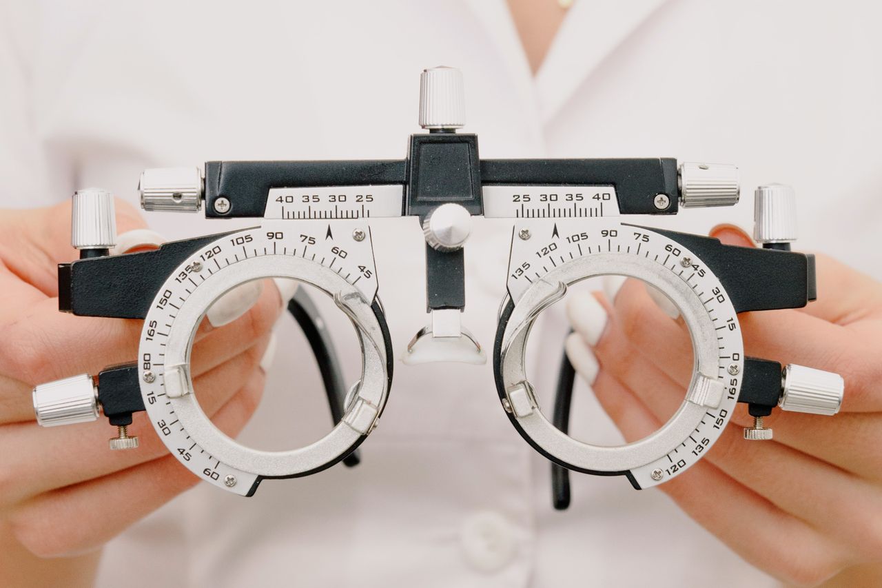 Oculista per distacco retina a Livorno